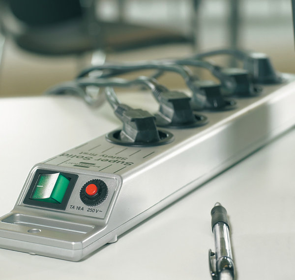 Brennenstuhl Super-Solid surge protector strip 8 sockets 2.5m 13.500A - silver